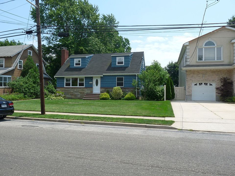1st image of 113 Chapman Ave