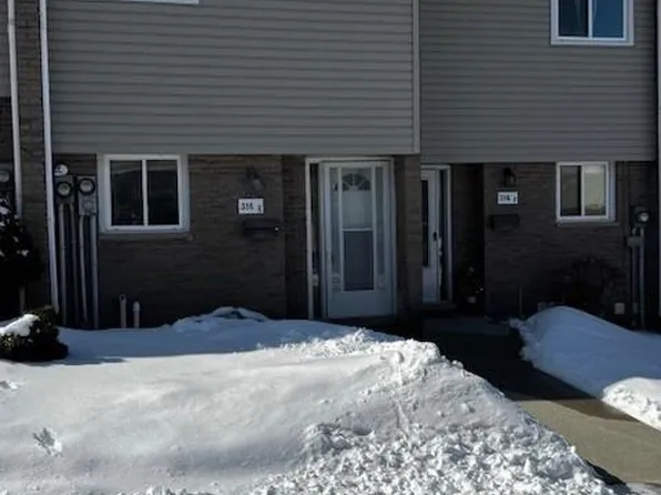 316 E Bluevale St N #37, Waterloo, ON N2J 4G3