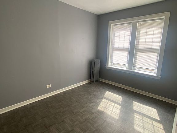 2nd image of 8126 S Drexel Ave #8120-1E