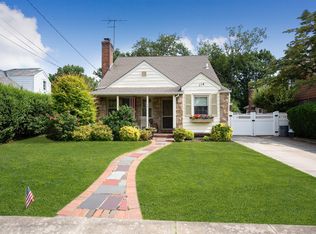 114 Morris Ave, Malverne, NY 11565