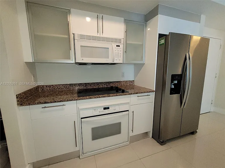 325 Biscayne Blvd #1719 — Photo 14