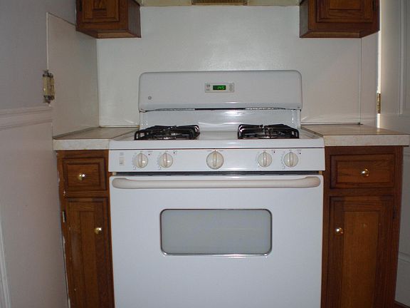3rd image of 2539 Walnut St #1