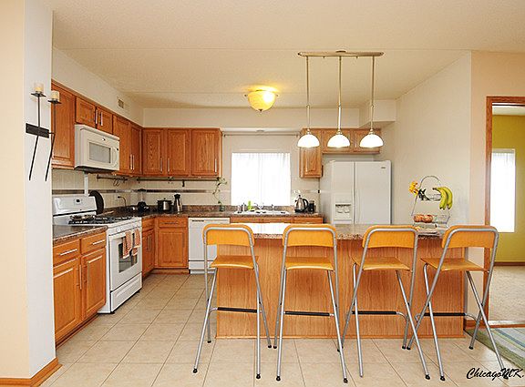 3rd image of 6560 W Diversey Ave APT 416D