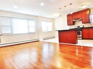 25-01 Crescent St #3, Astoria, NY 11102