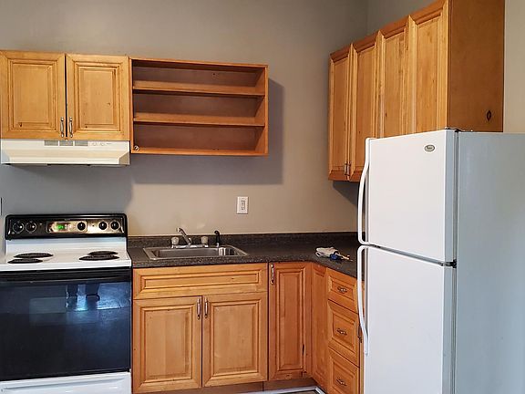 3rd image of 805 Marshall Ave SW #D