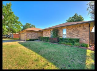 208 Brackendale Ln, Edmond, OK 73003