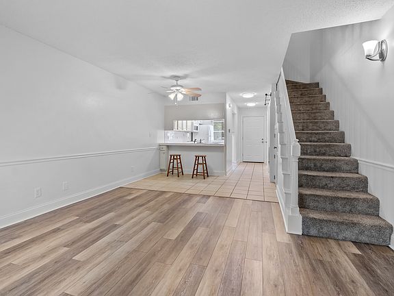 3rd image of 1519 N Leverett Ave APT 18