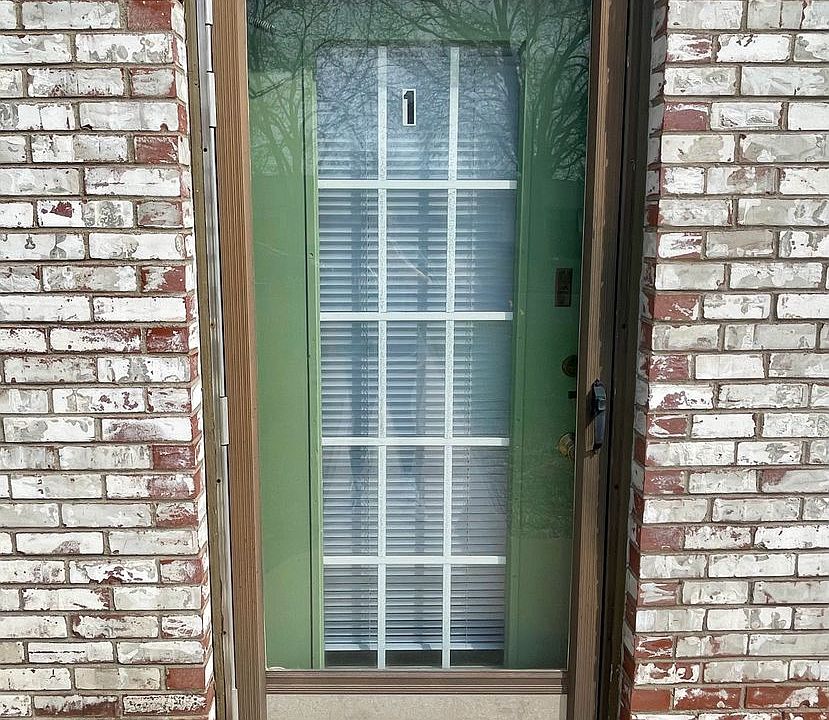1st image of 3400 Balboa Ln #1