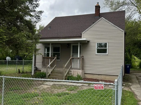 4402 Red Arrow Rd, Flint, MI 48507