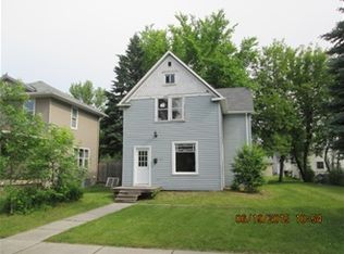 1722 University Ave, Grand Forks, ND 58203