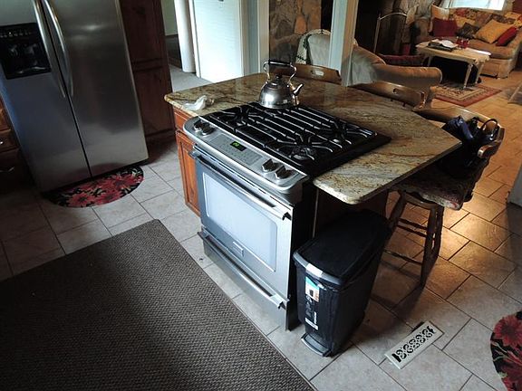 4th image of 34338 Blackfoot St NW