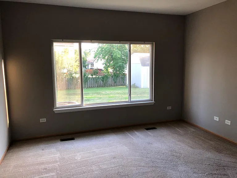 4114 Dillon St — Photo 9