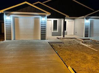 250 SE 8th St #A/B, Irrigon, OR 97844