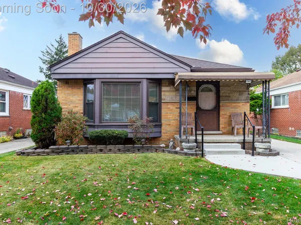 9970 Carter Ave, Allen Park, MI 48101
