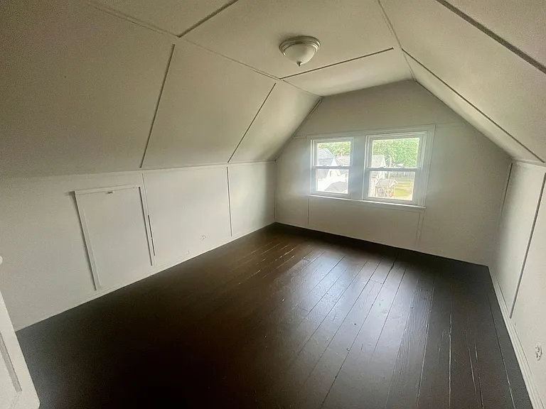 1021 Rex Ave NE — Photo 10