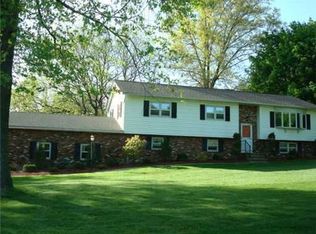 64 Minisink Trl, Goshen, NY 10924