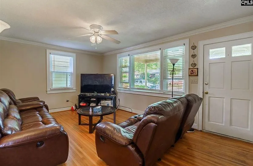 4 bed, 2154 sqft, $3,400 — Photo 3