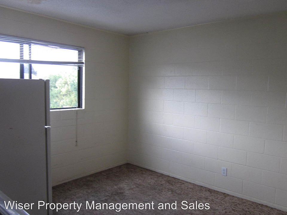2nd image of 135 N B St APT 211