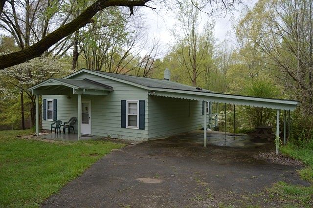 1st image of 1417 Essex Pl SW #A