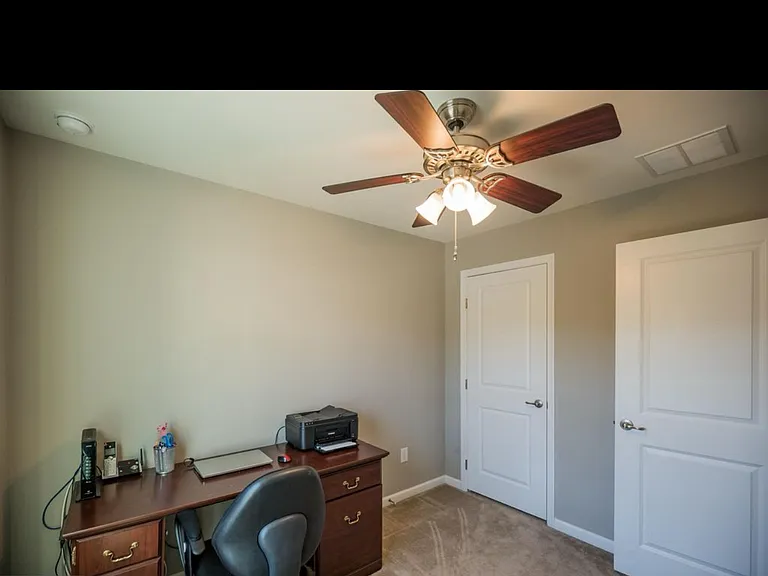 18 Tavern Ln — Photo 9