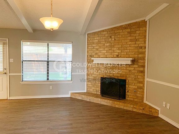 2nd image of 5722 93rd St