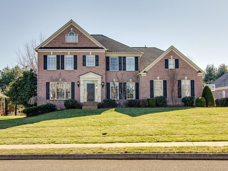 1st image of 809 Walden Dr