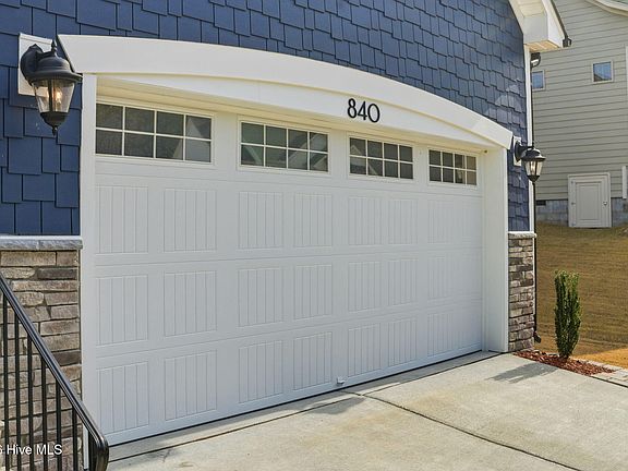 5th image of 840 Winslow Lane