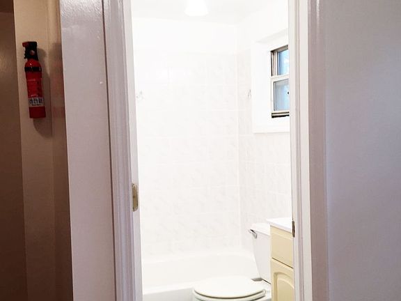 3rd image of 266 Skillman St APT 2