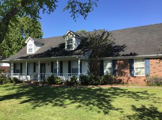 207 Madison Ave, Muscle Shoals, AL 35661