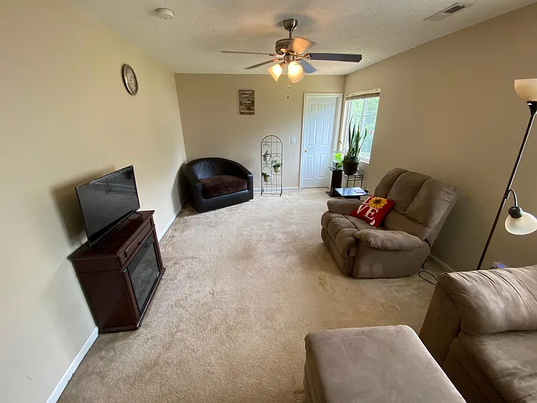 5500 Carriage Woods Dr — Photo 29