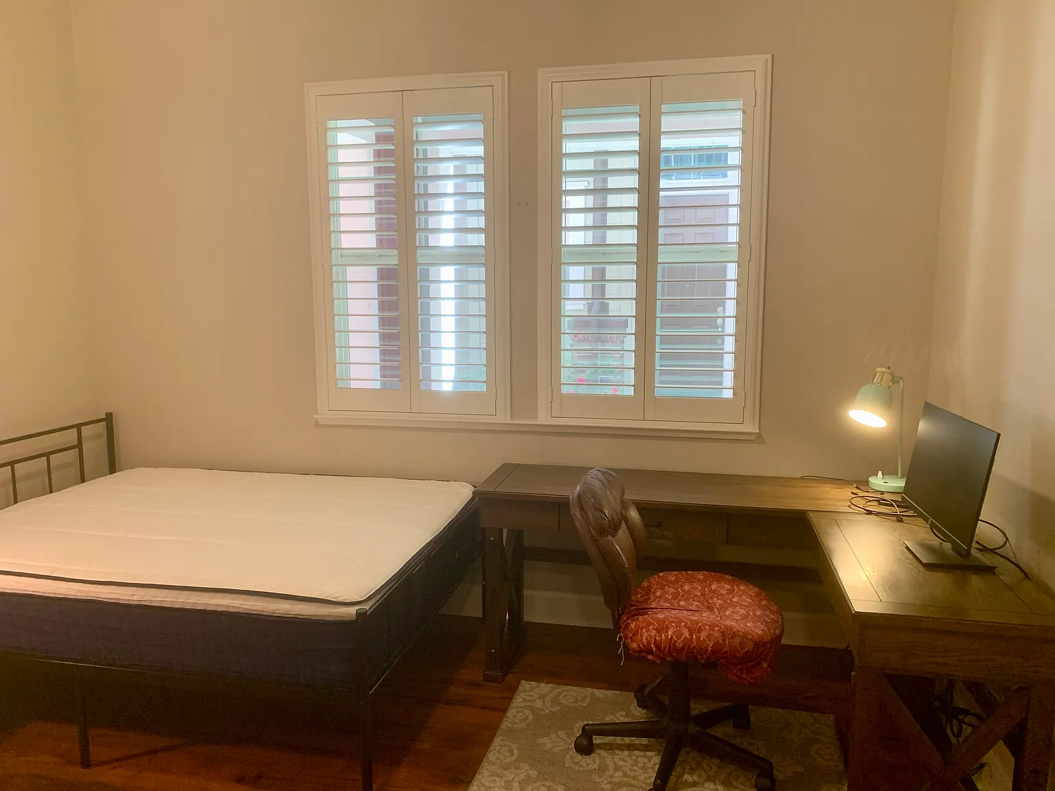 4 bed, 2056 sqft, $1,600 — Photo 2