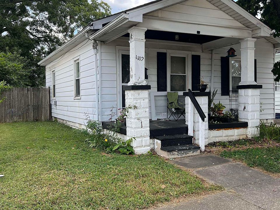 2nd image of 1102 S Harlan Ave