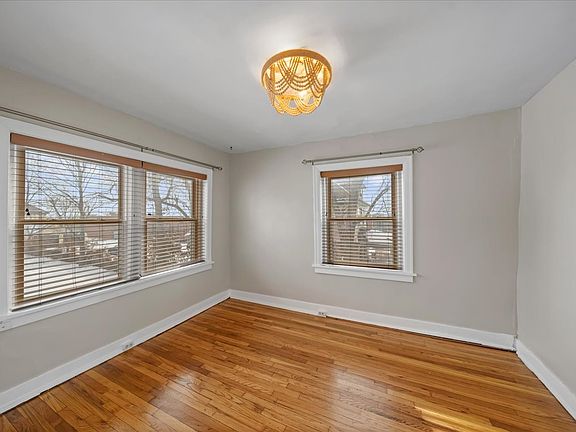 5th image of 3803 Pennsylvania Ave APT 2S