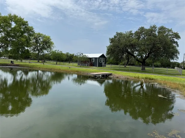 965 W Us Highway 90, Flatonia, TX 78941