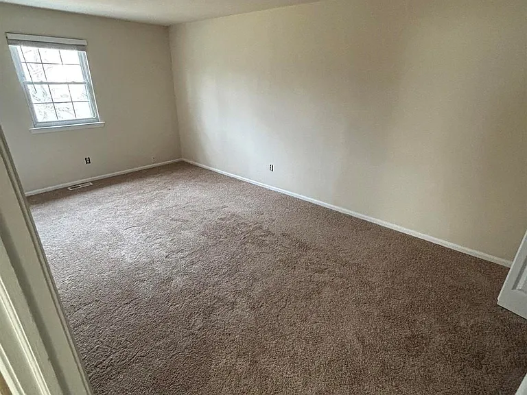 241 Washington Pl — Photo 12