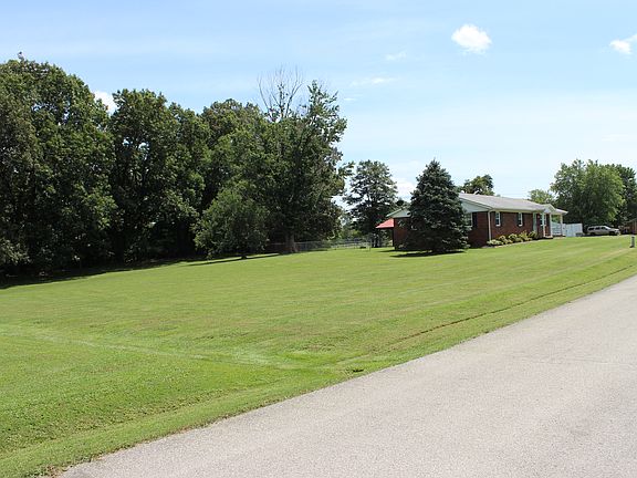 2nd image of 131 Jackson Ln