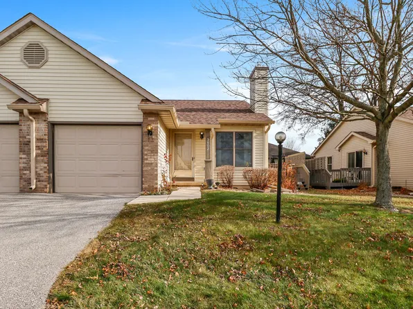 3602 Creekside Dr, Valparaiso, IN 46383