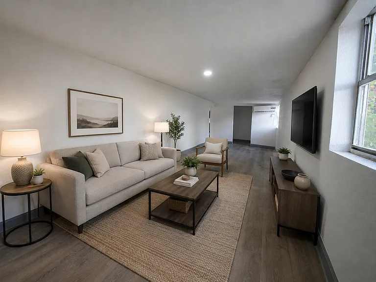 207 N Pearl St — Photo 21