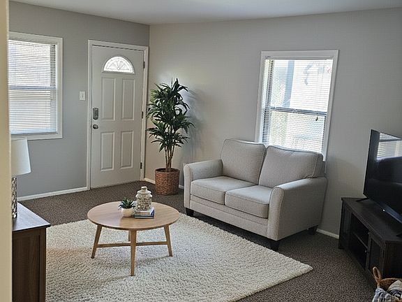 2nd image of 2505 Wood Ave APT B