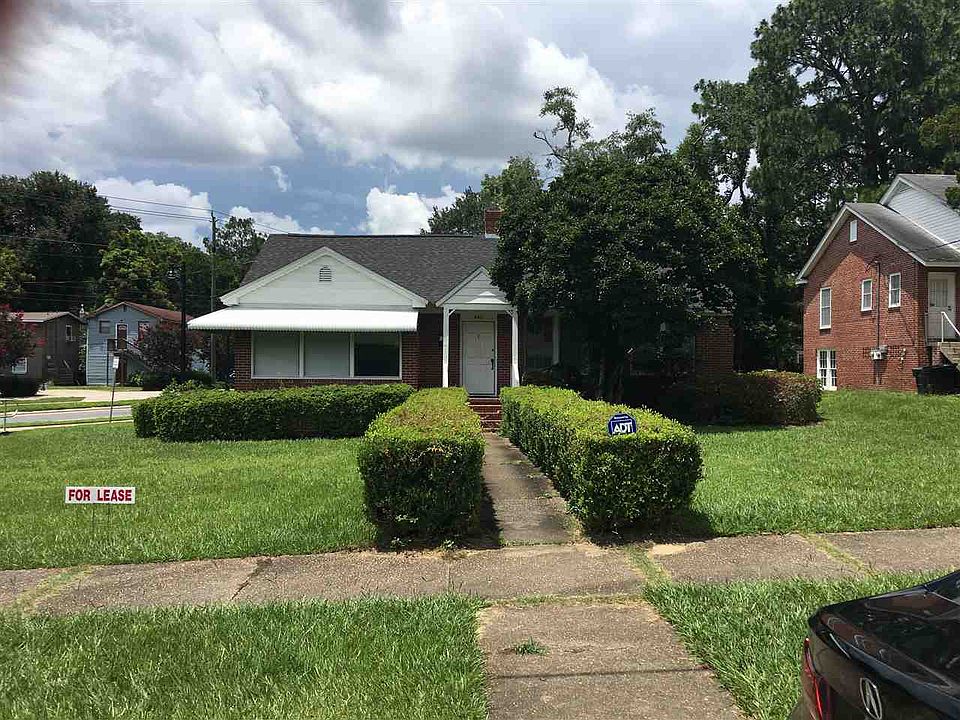 1st image of 602 E College Ave