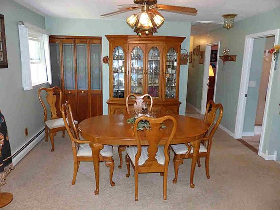5th image of 22 Shaker Ln