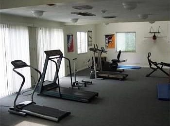2nd image of 500 Governors Dr APT 10