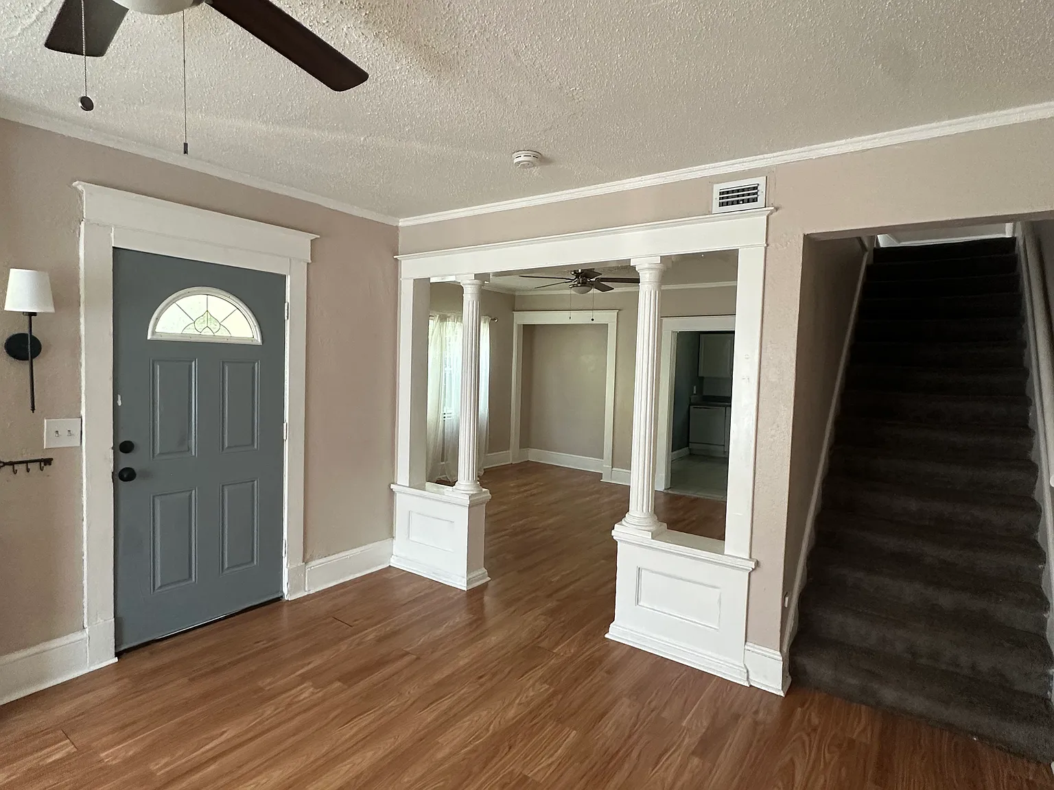 3 bed, 1462 sqft, $2,100 — Photo 4