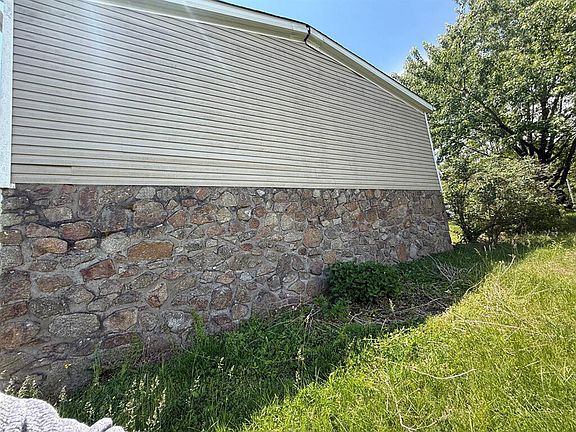 4th image of 5398 Old Country Rd