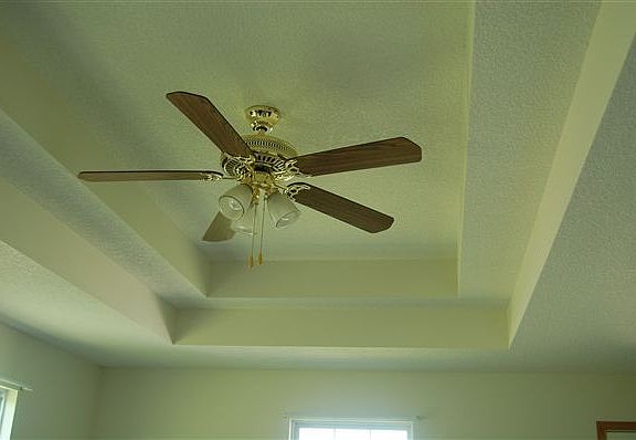 Double Trey Ceiling in LR
