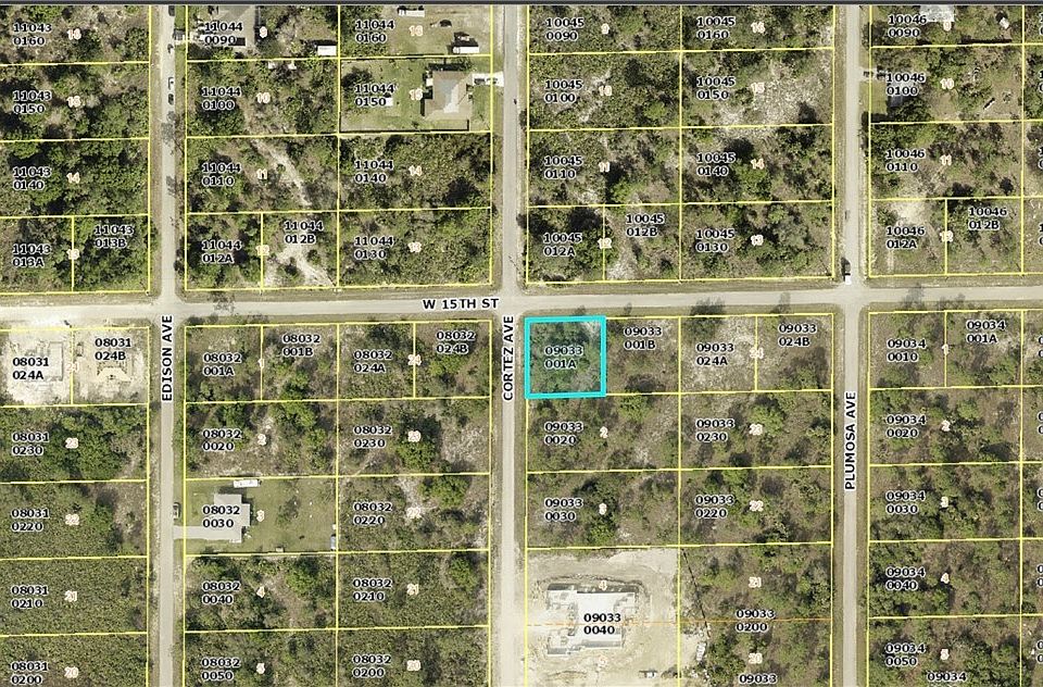 1st image of 207 W 15th St