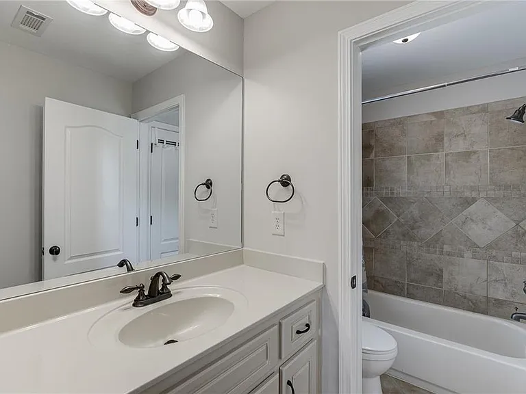 4612 Grandview Pkwy — Photo 38