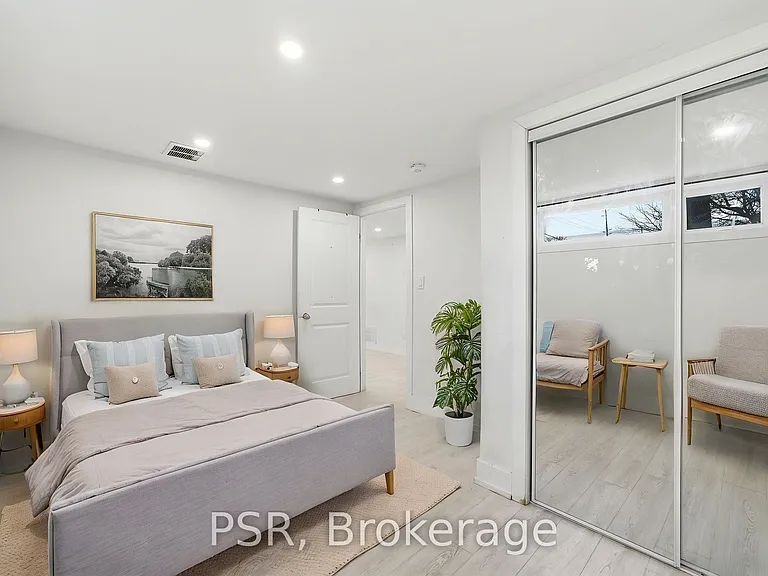 27 Kingsview Blvd #1 — Photo 13
