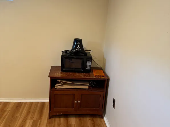 834 Nelson Pl, Piscataway, NJ 08854