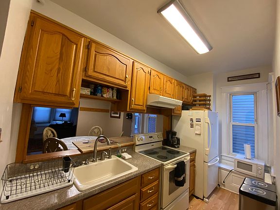 2nd image of 1443 W Hamilton St #2